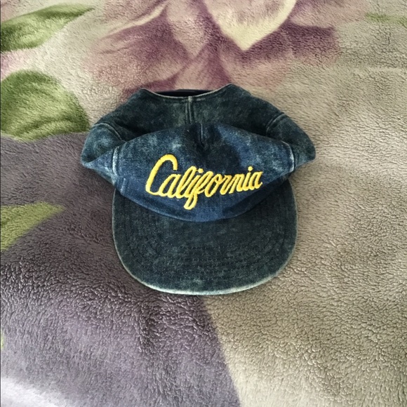 SnapBack novelty hat 🧢 - Picture 1 of 8